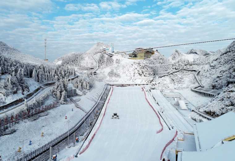 梅花山滑雪场